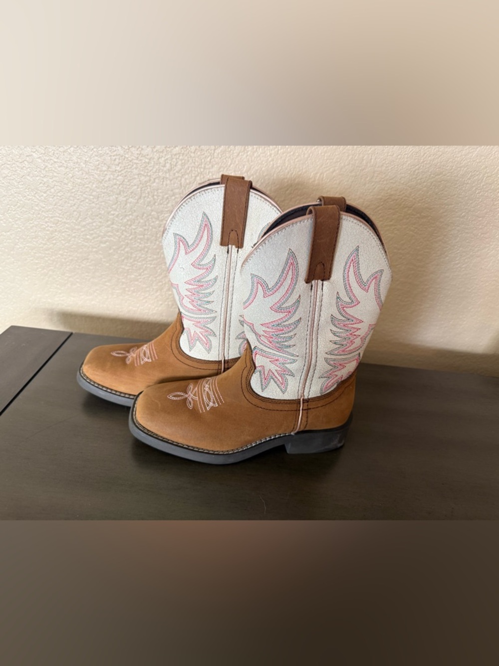 Shyanne Cowgirl Boots Size 1 Western Brown White Pink Stitch